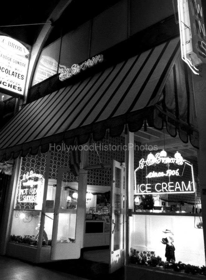 C. C. Browns Ice Cream Parlor 1973.jpg